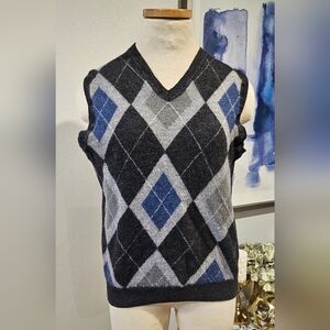 BANANA REPUBLIC 100% Merino Wool Argyle V-neck Sweater Vest !